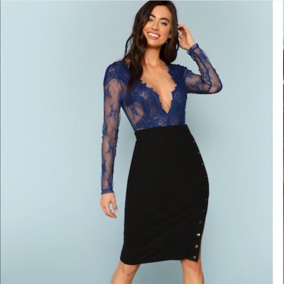 🔥 PLUNG NECK FLORAL SEXY BODYSUIT TOP SIZES M,L☄️ - Picture 3 of 8